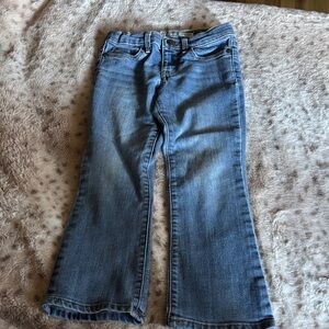 OshKosh B’gosh boot cut girls light wash jeans size 4t